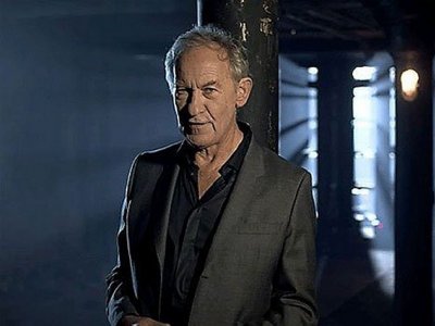 Media- friendly historian, Simon Schama